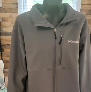 Men's Columbia Jacket. Barely worn gray jacket. Size XL.
